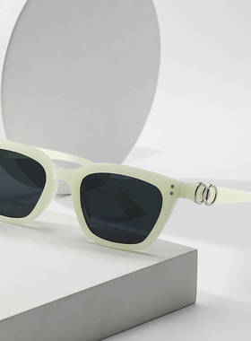 【亏本清仓】太阳镜男海边墨镜女防紫外线高级感夏黑色眼镜时尚