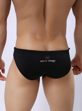 男士三角泳裤沙滩比基尼Men's triangle swimming trunks bikini