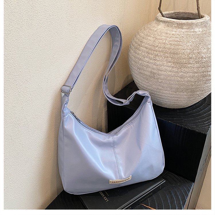 高级感包包女士2025新款潮时尚简约休闲单肩包上课通勤斜挎饺子包,淘宝优惠券,粉丝福利购,淘宝优惠卷