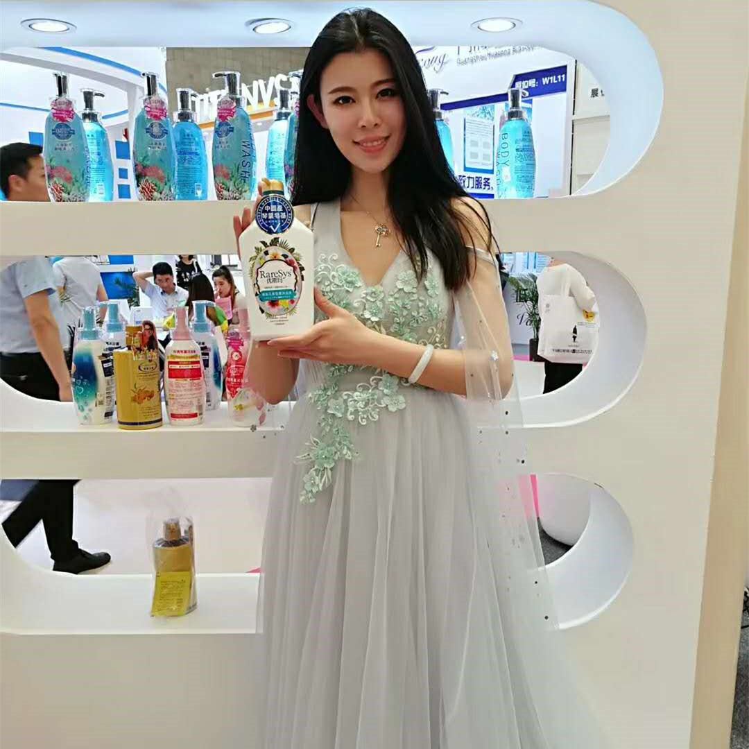 琴叶优斯玛果芬花香皂基留香沐浴乳 琴叶优泽沐浴露