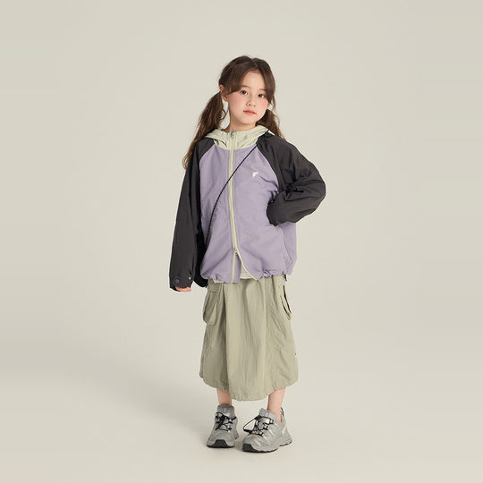 依依妈秋装款儿童户外冲锋衣男女童韩版宽松拼色外套连帽休闲夹克