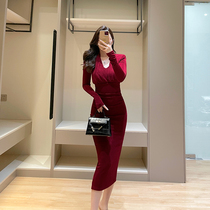 Ocnltie Temperament Famous for dress with dress 2023 Autumn Winter New inner lap V neckline Waistcoat Bottom Bag Hip Skirt