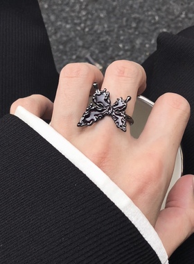 暗黑风红月光蝴蝶戒指男女小众