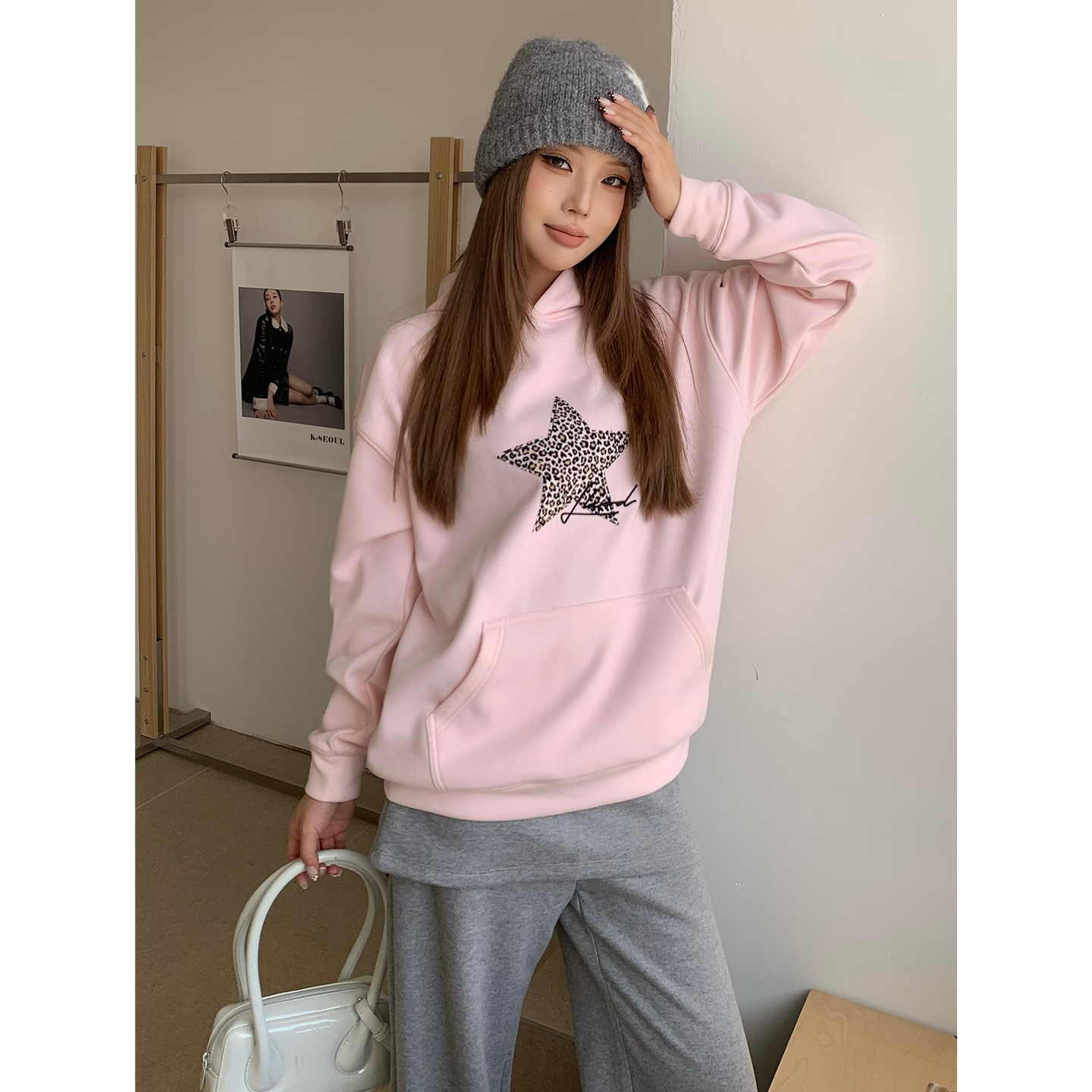 LK STORE LKOD2025秋冬豹纹贴布五角星连帽草写字母卫衣情侣潮牌 - 图1