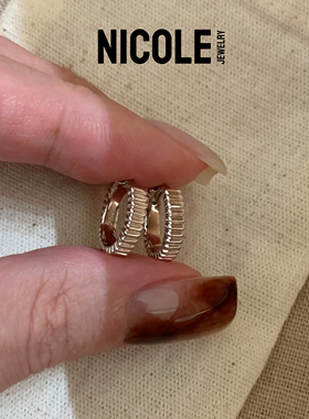 NICOLE JEWELRY S925纯银复古罗缎小耳圈 简约百搭通勤同款耳环