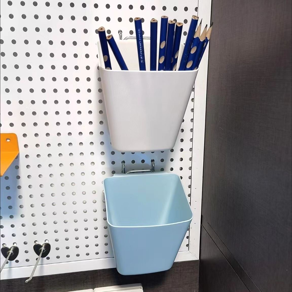 Multifunctional metal hole plate round hole storage tube hardware accessories hanger storage bucket desktop creative ornaments pen holder