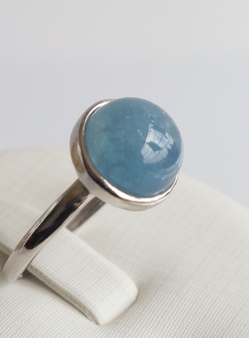 天然海蓝宝戒指S925银海的眼泪