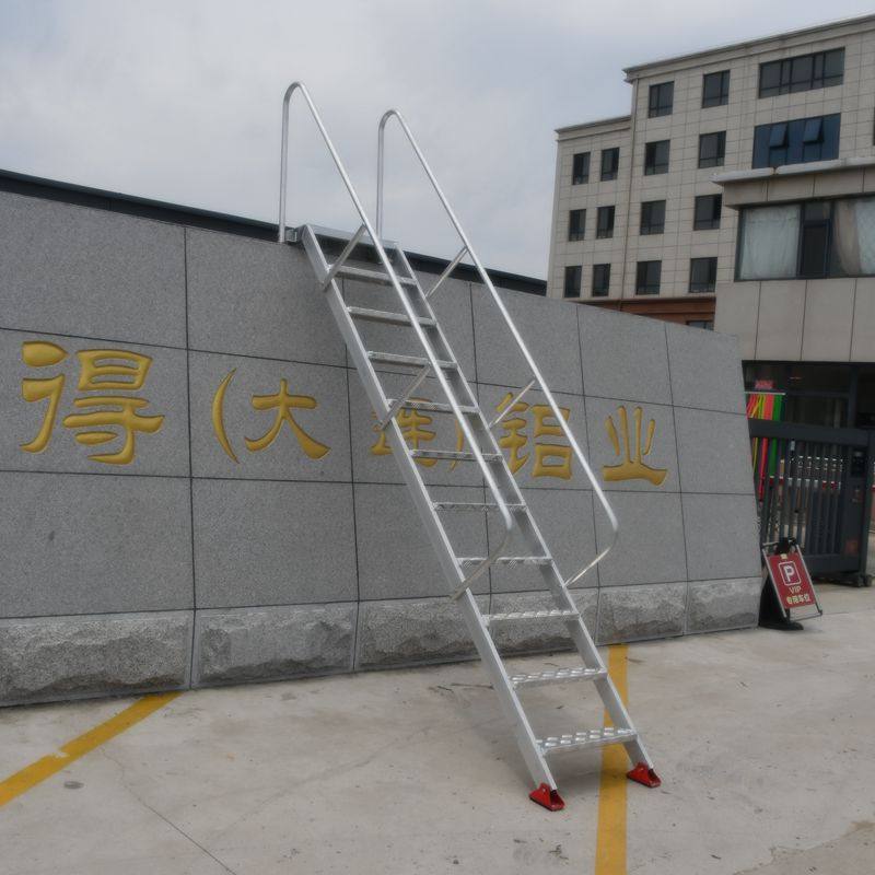 定制铝合金室外楼梯阁楼梯工程基坑安全爬梯消防楼梯上屋顶梯挂梯_虎窝淘