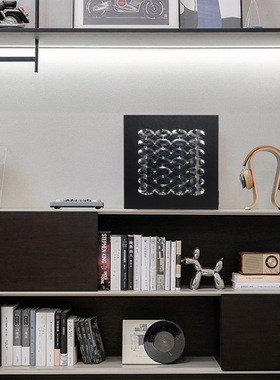 现代简约样板间设计师搭配金色喇叭狗装饰画组合摆件酒店客厅饰品