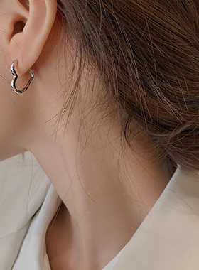s925银针爱心耳环女耳扣