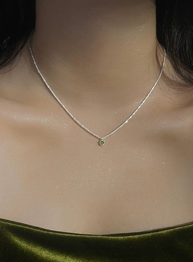 波光粼粼橄榄绿锆石项链