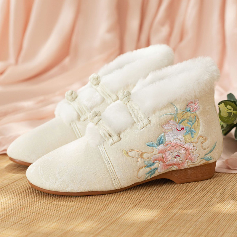 冬季加绒月桂兔原创古装汉服鞋古风粉色淡雅可爱毛边盘扣绣花布鞋,淘宝优惠券,粉丝福利购,淘宝优惠卷
