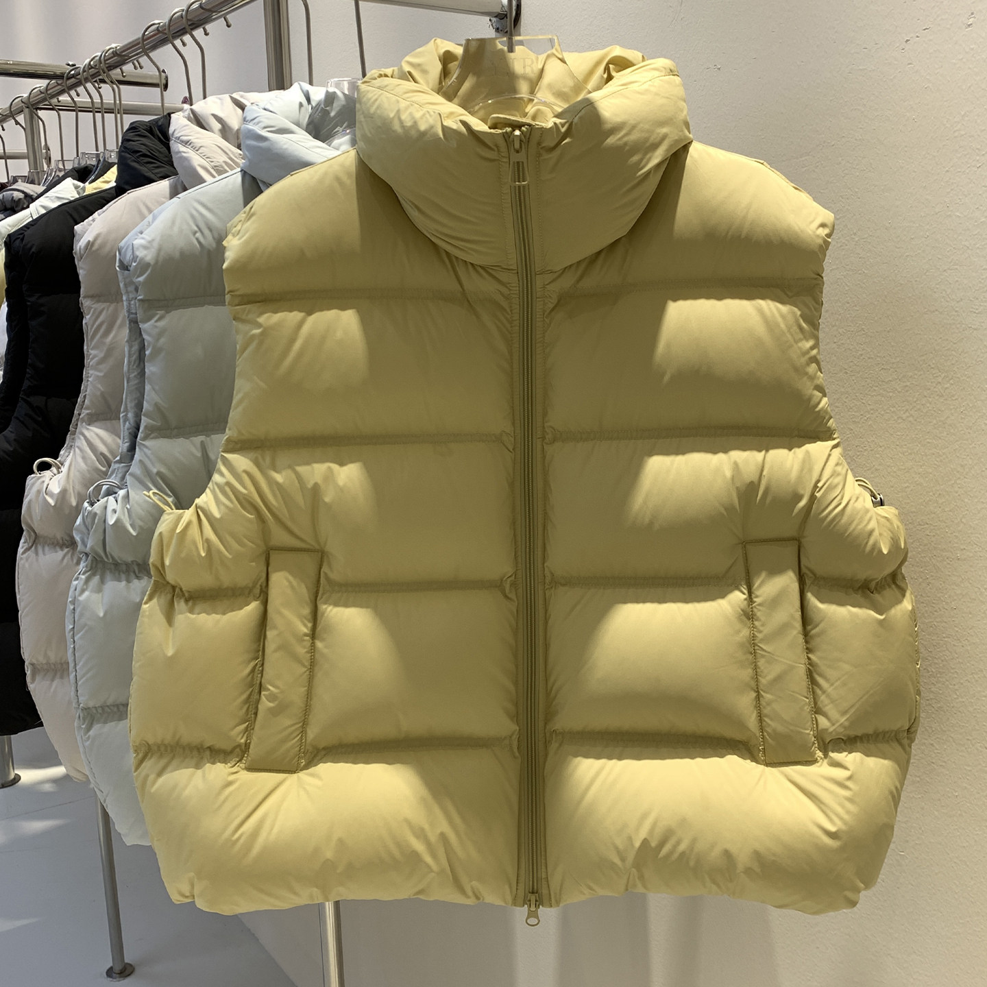 2025年新款韩版羽绒马甲女外穿秋冬坎肩大码加厚宽松保暖立领外套,淘宝优惠券,粉丝福利购,淘宝优惠卷