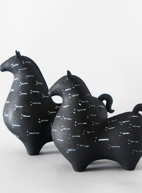 客厅酒柜陶瓷马摆件家居桌面