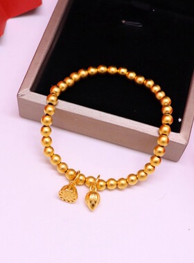 金亮光泽映照着两世欢莲心手链饱满圆润珠粒形态饱满莲子自然