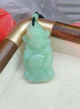 新款财神项链仿玉浅绿玉吊坠