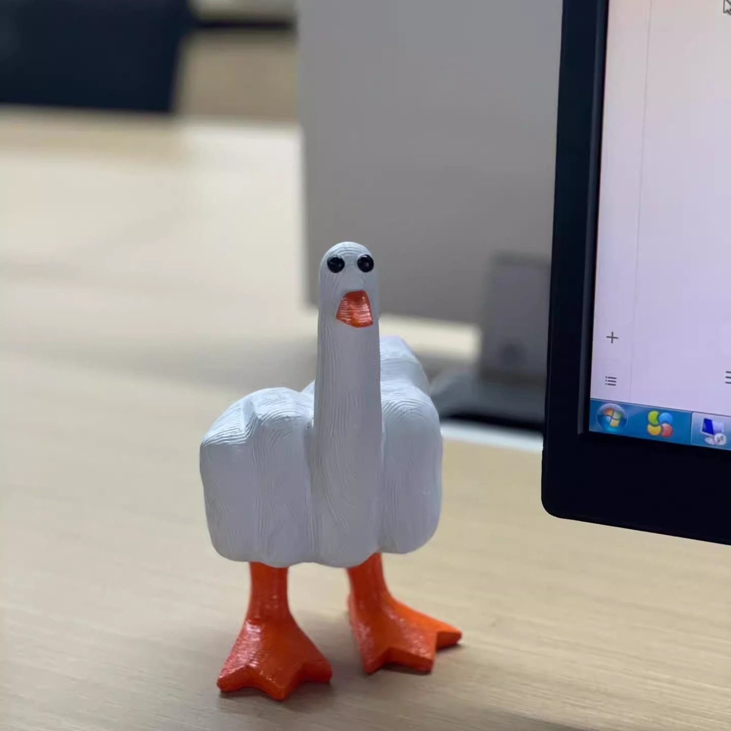 "duck you"竖中指鸭创意树脂桌面办公搞怪摆件送朋友同学沙雕礼物,淘宝优惠券,粉丝福利购,淘宝优惠卷