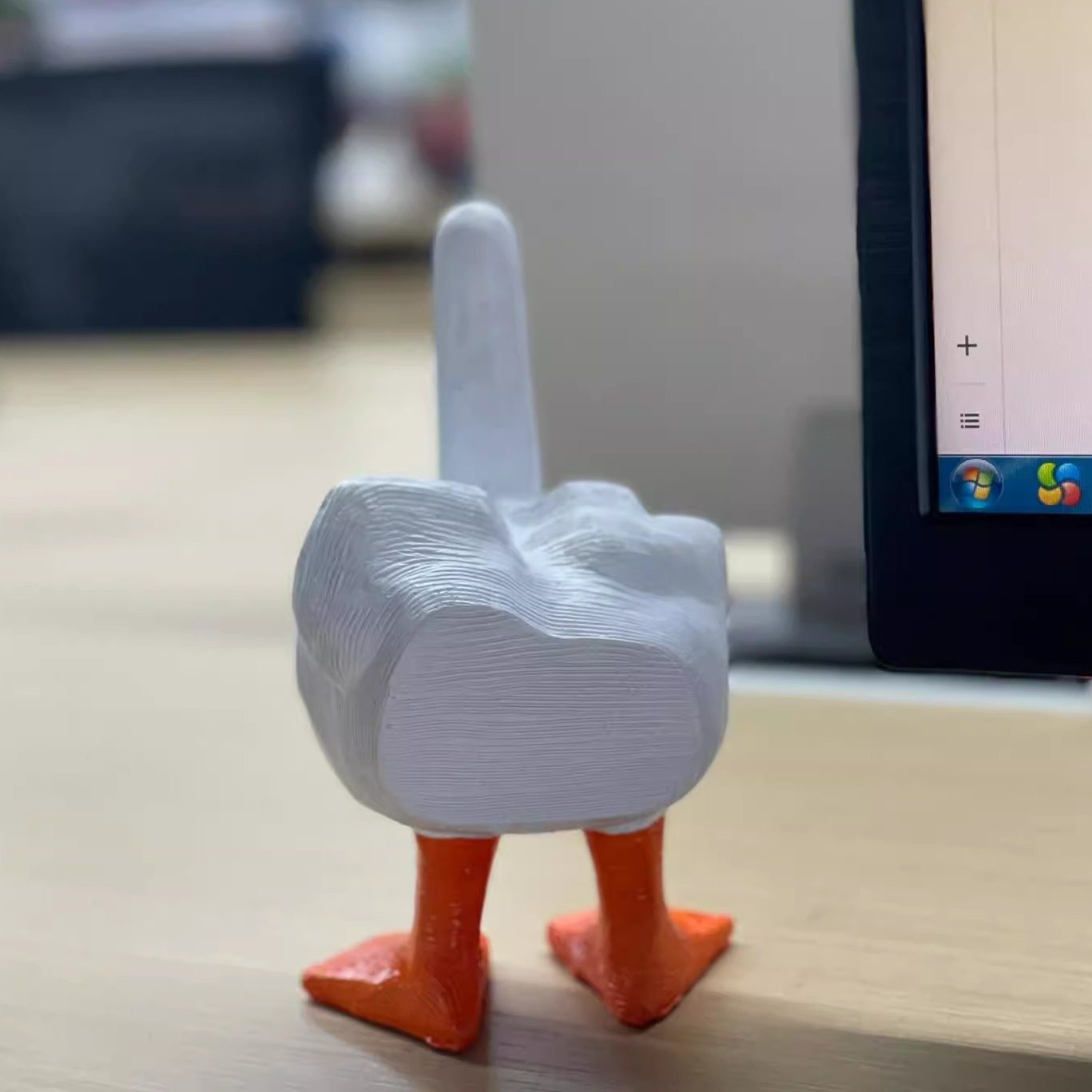 "duck you"竖中指鸭创意树脂桌面办公搞怪摆件送朋友同学沙雕礼物,淘宝优惠券,粉丝福利购,淘宝优惠卷