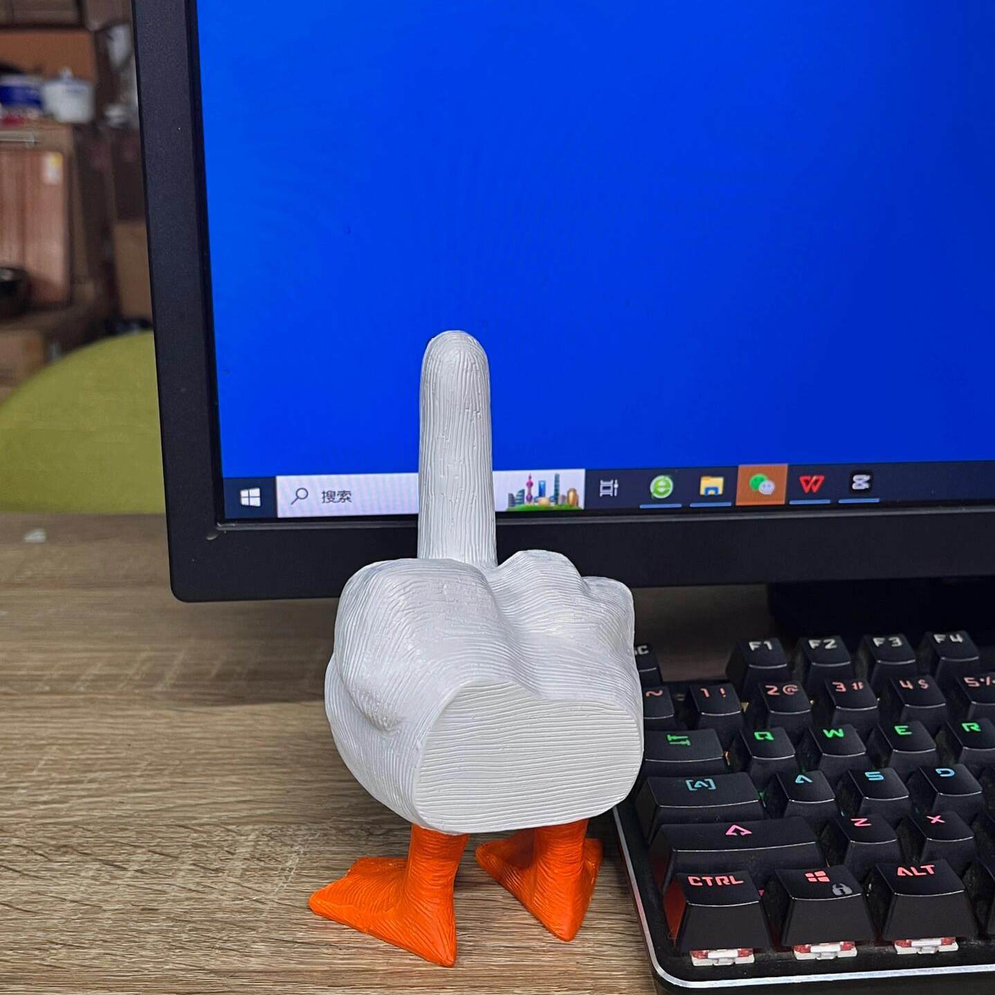 "duck you"竖中指鸭创意树脂桌面办公搞怪摆件送朋友同学沙雕礼物,淘宝优惠券,粉丝福利购,淘宝优惠卷