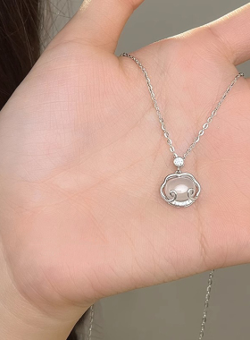 平安锁项链简约设计感