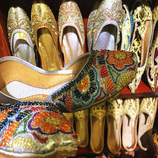 Pakistan, India and Afghanistan handmade heavy-duty pure sheepskin shoes, Indian and Pakistani ethnic style handmade shoes, beaded embroidered shoes