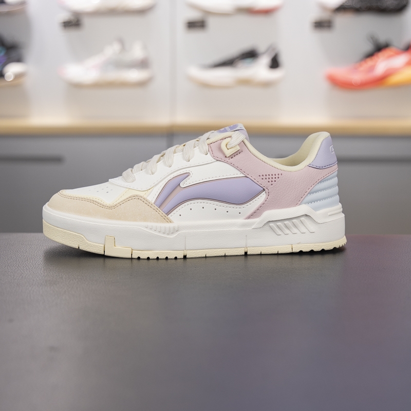 李宁休闲鞋2024秋季新款COMMON80s女子舒适软弹经典板鞋AGCU084 - 图1