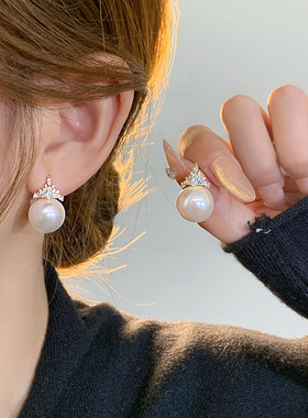 独特法式皇冠珍珠耳钉高级感