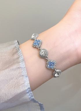 满钻四叶草手链叠戴巨好看的手饰