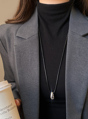 银色大水滴长款皮绳项链高级感