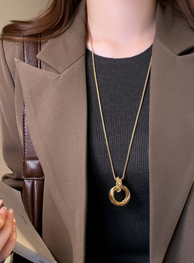 金色长款大气毛衣链轻奢高级感