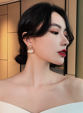 高级感珍珠耳环小众设计耳钉气质