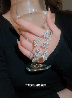 新款锆石花型手镯个性花卉镶锆石手镯手部饰品女士 Bracelet