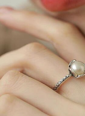 珍珠花边镶嵌戒指女复古简约气质