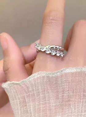 轻奢交叉闪钻戒指个性指环女配饰