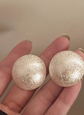 秋冬法式复古褶皱珍珠半圆耳环女