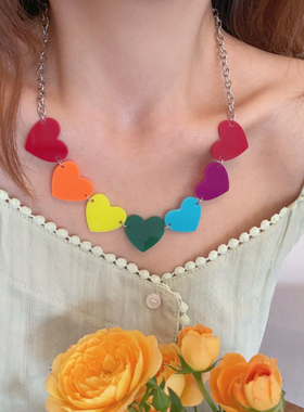 夏日彩色多巴胺爱心形项链设计感小众甜美锁骨链配饰女潮流颈链