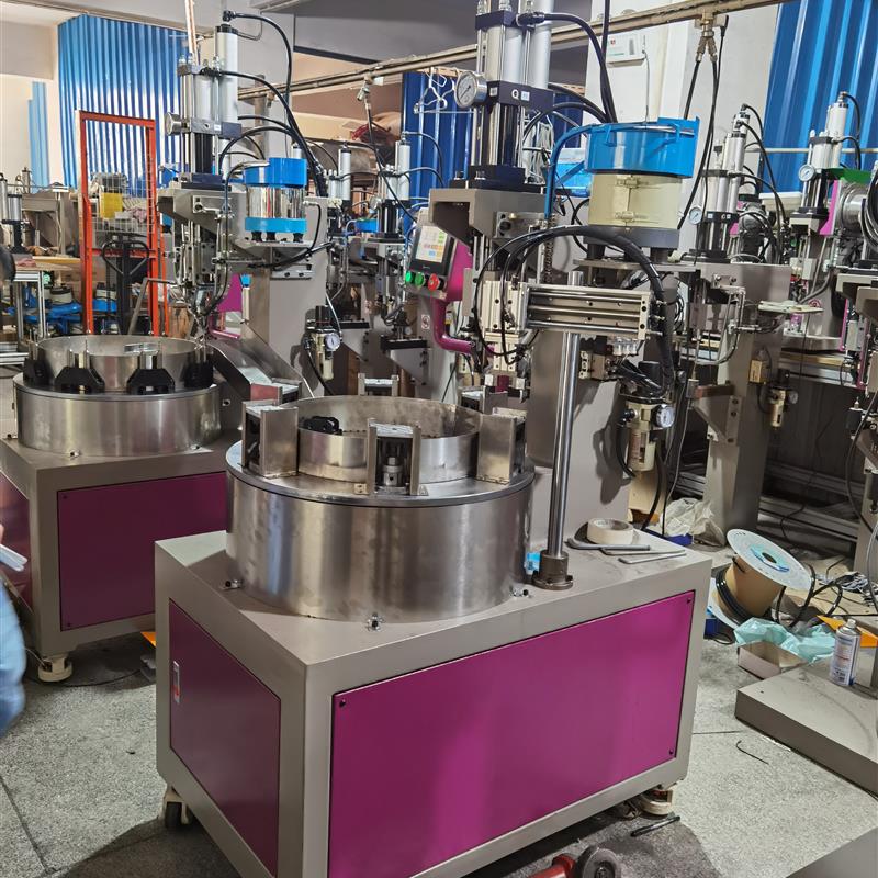 Fully automatic turntable riveting machine rivet case bag caster turntable pneumatic pressure 6-12 stations multi-functional flip riveting