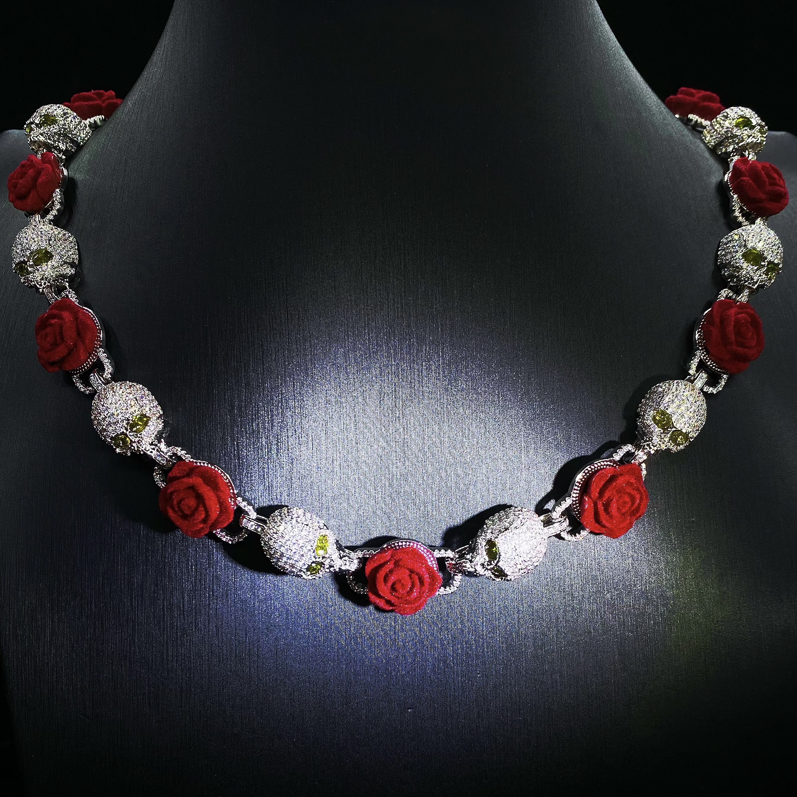 Mr.Blingggggg European and American hip-hop jewelry 15mm diamond-encrusted velvet rose stitching skull Cuban chain