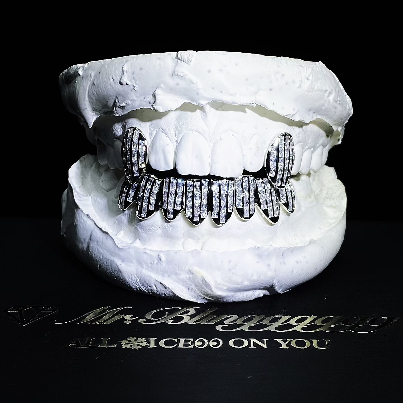 Mr.Blingggggg European and American hip-hop jewelry customized 925 silver vampire fangs square diamond Grillz braces