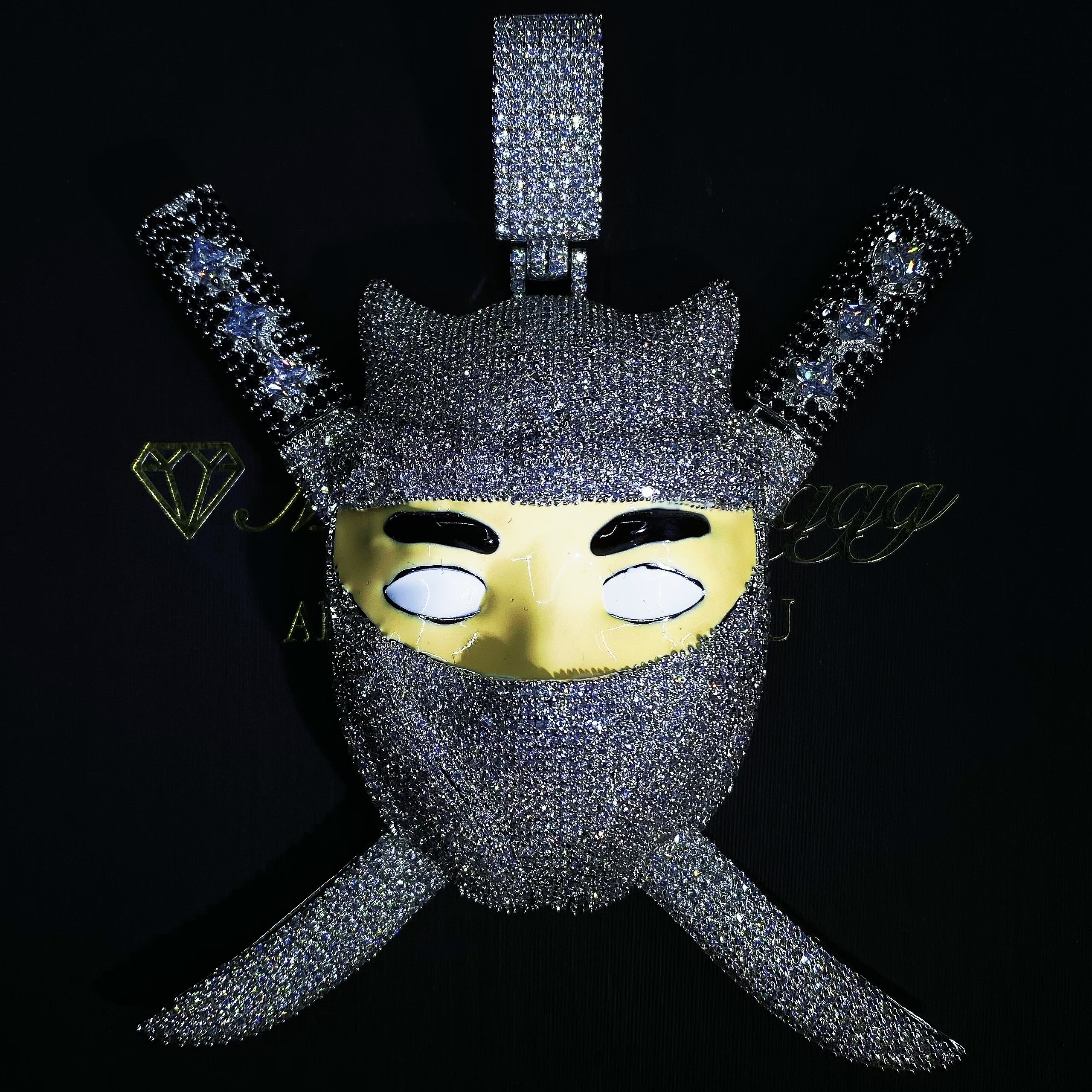 Mr.Blingggggg European and American hip-hop jewelry diamond-encrusted enamel combined with movable katana ninja pendant