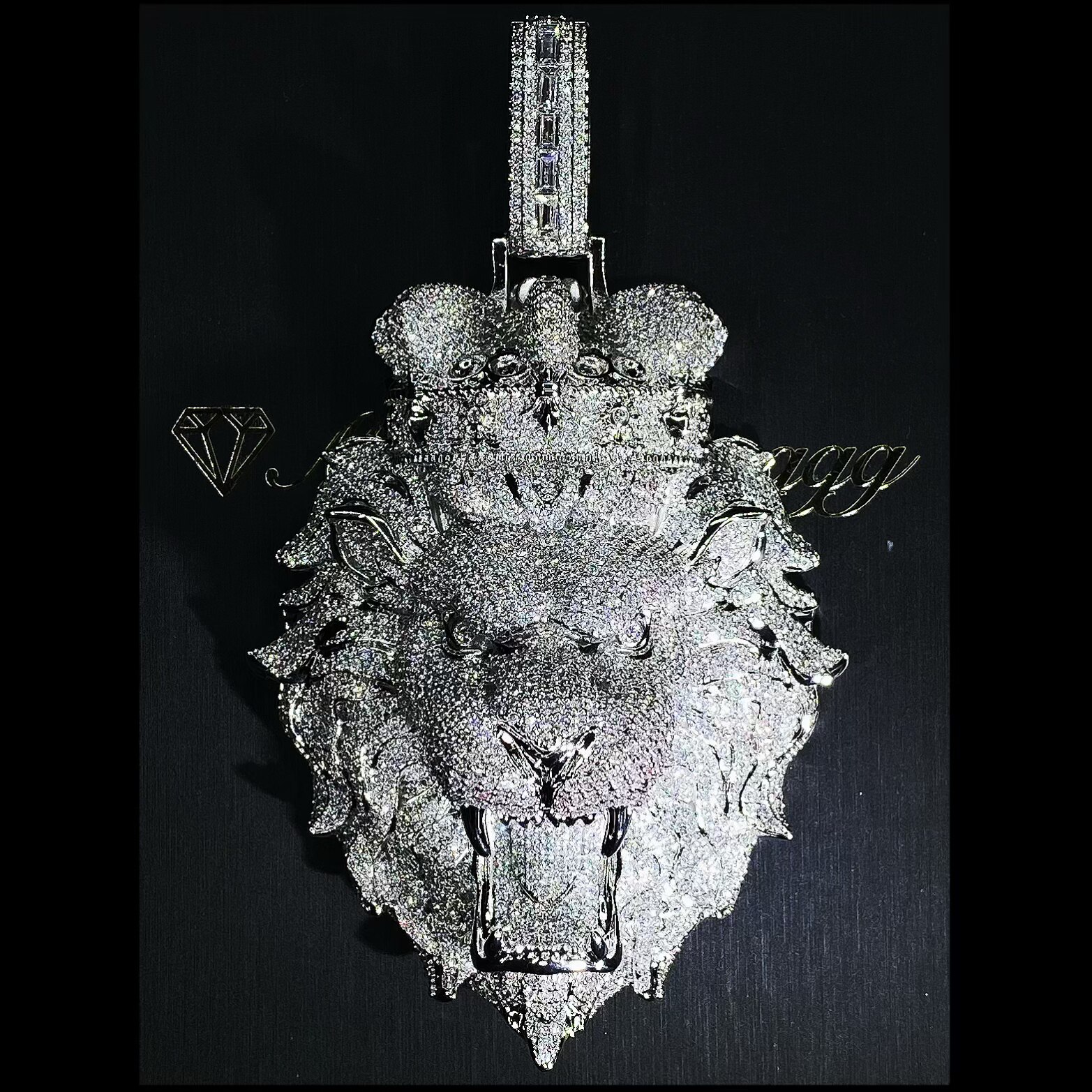 Mr.Blingggggg European and American hip-hop jewelry full diamond extra large three-dimensional domineering crown Lion King pendant