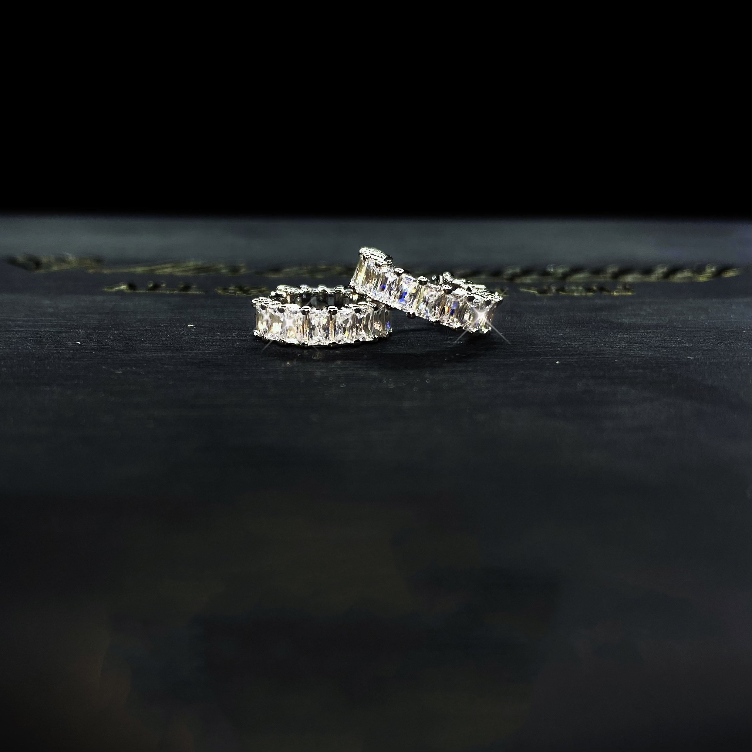Mr.Blingggggg European and American hip-hop jewelry s925 silver single row inlaid baguette diamond earrings flash diamond earrings