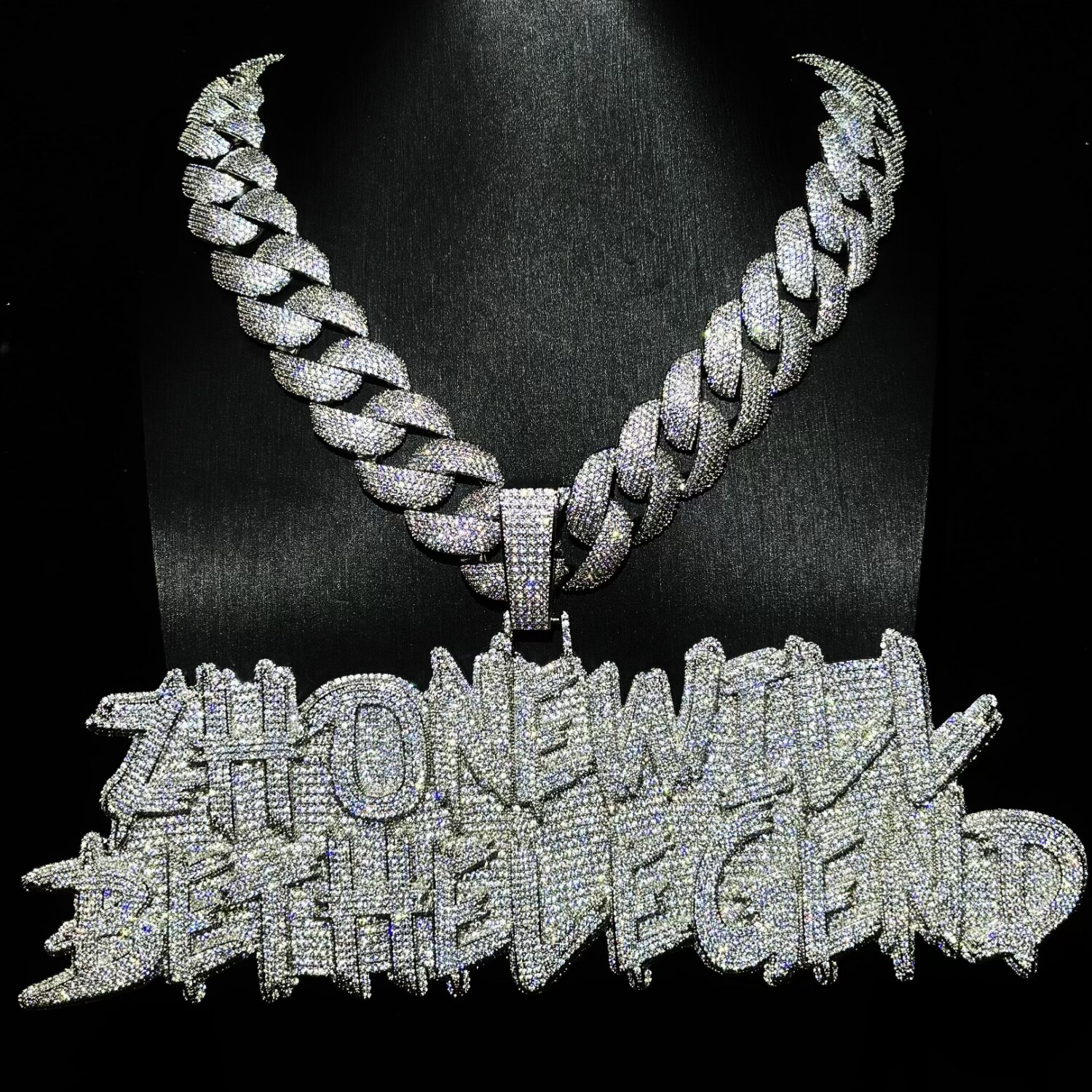 Mr.Blingggggg European and American hip-hop jewelry, privately customized 21-letter three-dimensional splicing pendant full of diamonds