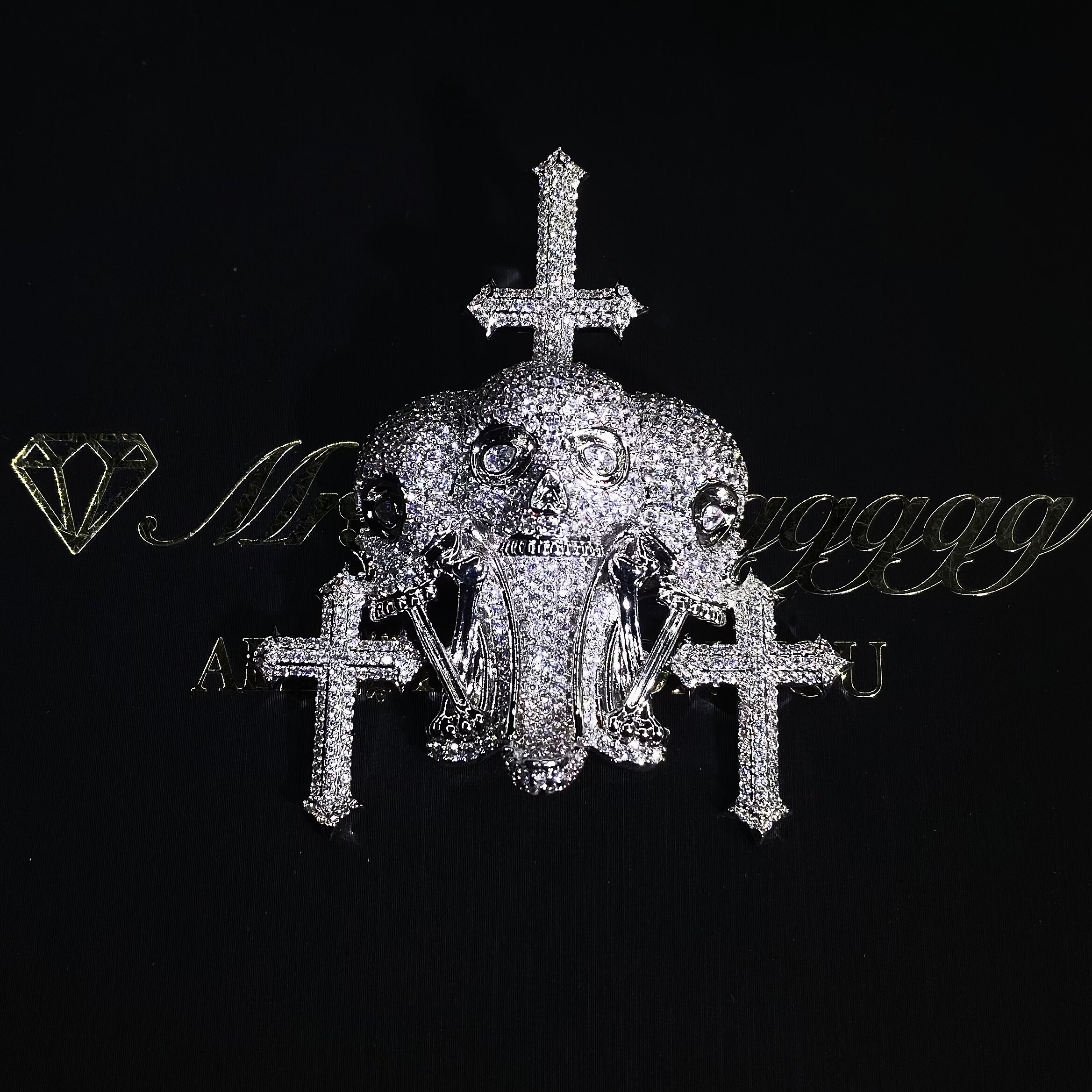Mr.Blingggggg European and American hip-hop jewelry Yeat same style three-dimensional pendant with diamonds, three skulls and three crosses