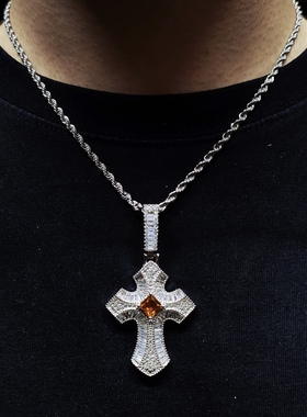 Mr.Bling男女通用混镶十字架吊坠