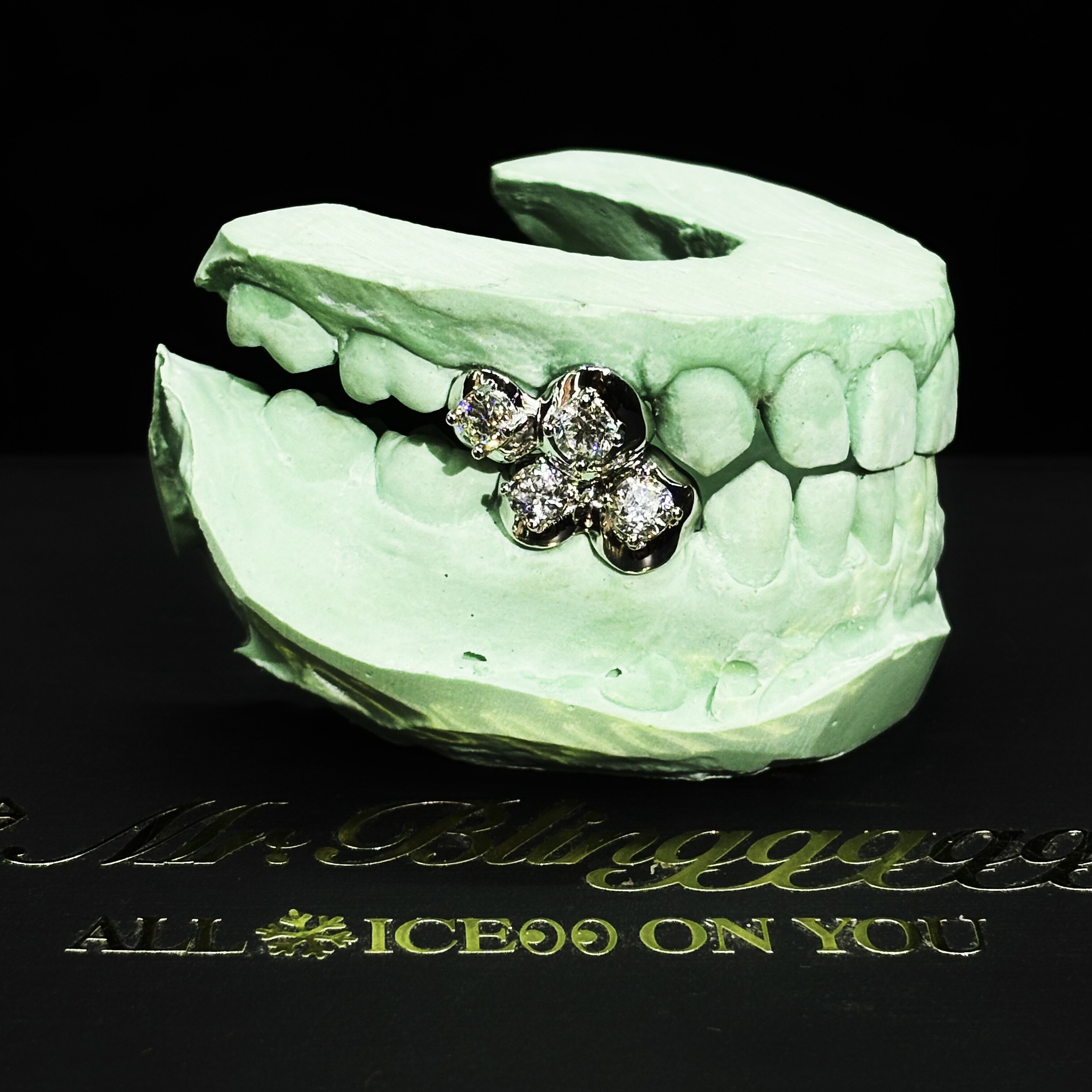 Mr.Blingggggg European and American hip-hop jewelry Travis Scott's same style diamond Grillz braces customization