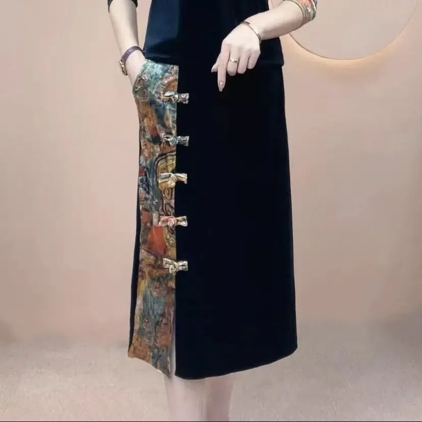 高档金丝绒长袖民族风盘扣旗袍裙大码洋气质中年妈妈装显瘦两件套 - 图1