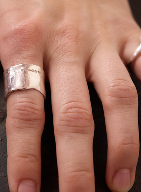 moi iom小众原创设计手工定制莫桑钻925银星石肌理情侣对戒宽戒指