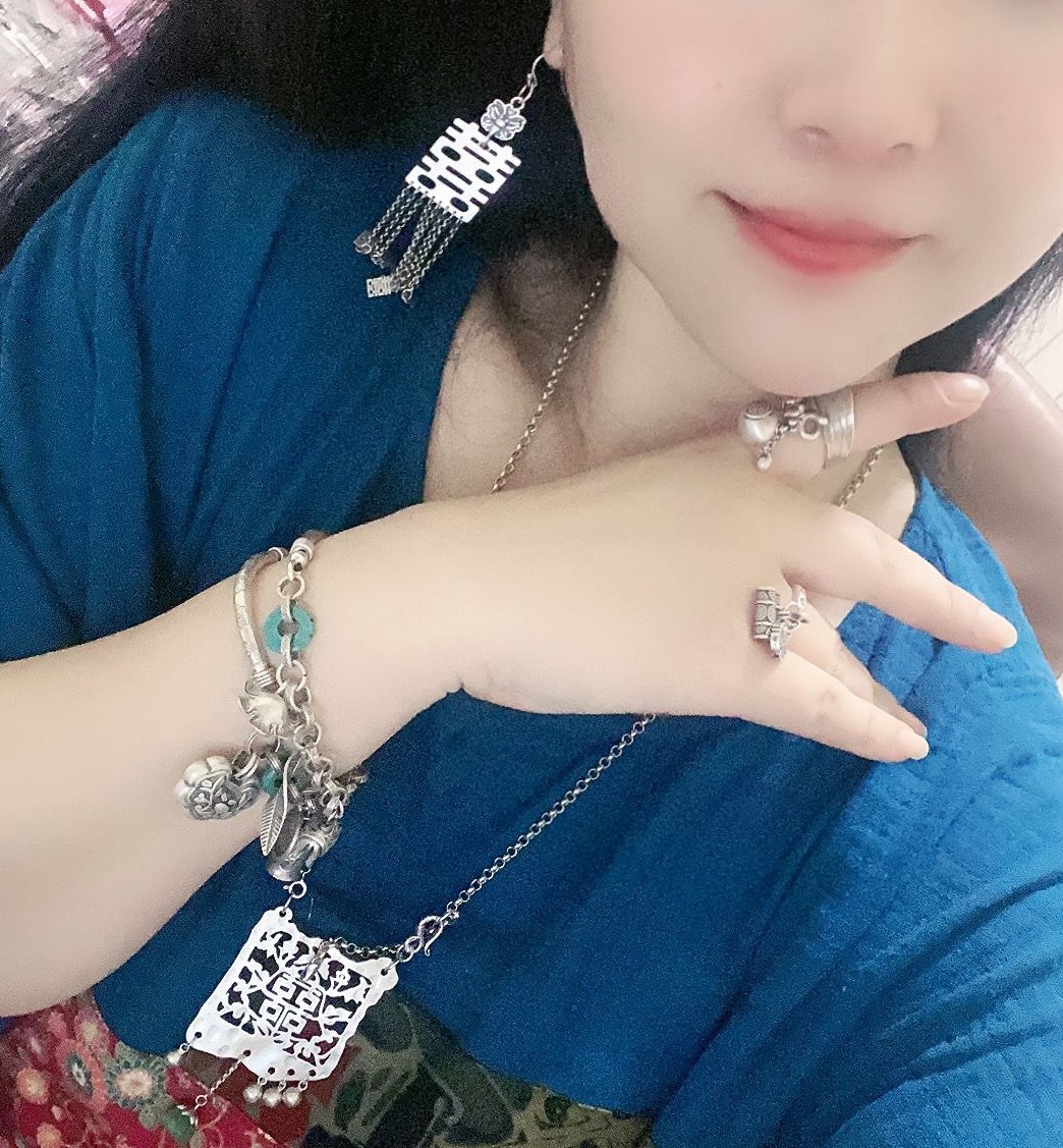 纯银 喜字吊坠复古时尚可调节毛衣链足银流苏喜事连连百搭项链 990 纯银 喜字吊坠复古时尚可调节毛衣链足银流苏喜事连连百搭项链 990
