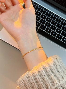 钛钢ins风时尚潮流气质复古小众简约百搭光面金色开口手镯